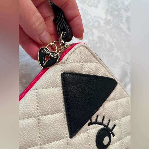 Betsey Johnson Winky Puppy Wristlet with Puppy Face and Puffy Tail - Picture 7 of 14